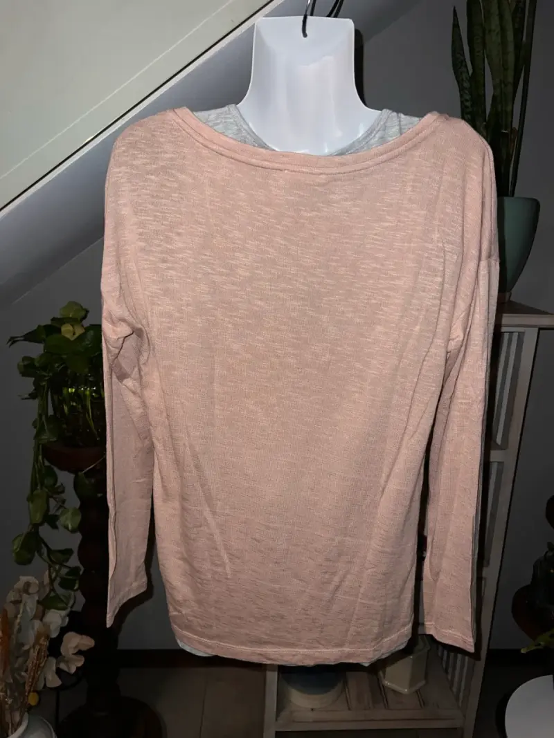 Sweater Esprit delgado con polera gris debajo - 3