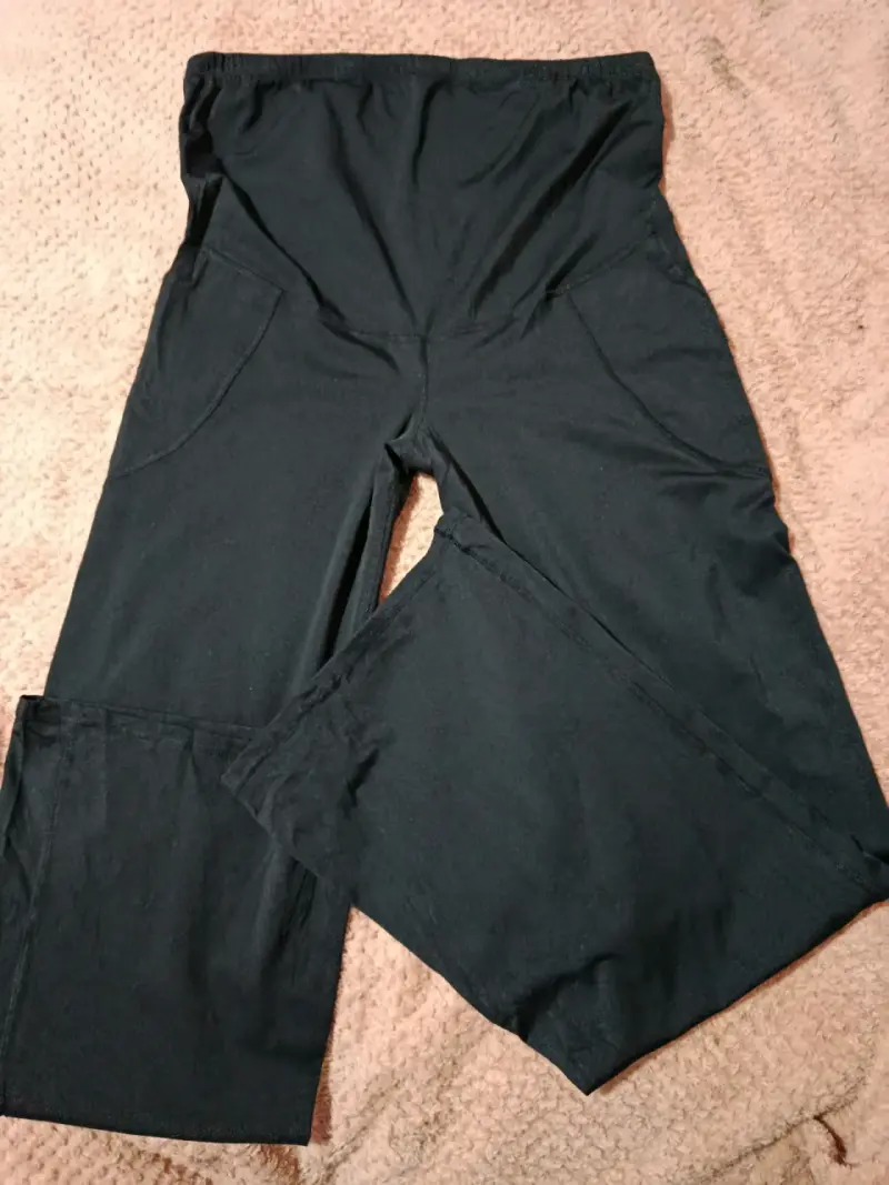 Pantalones de maternidad negros cómodos