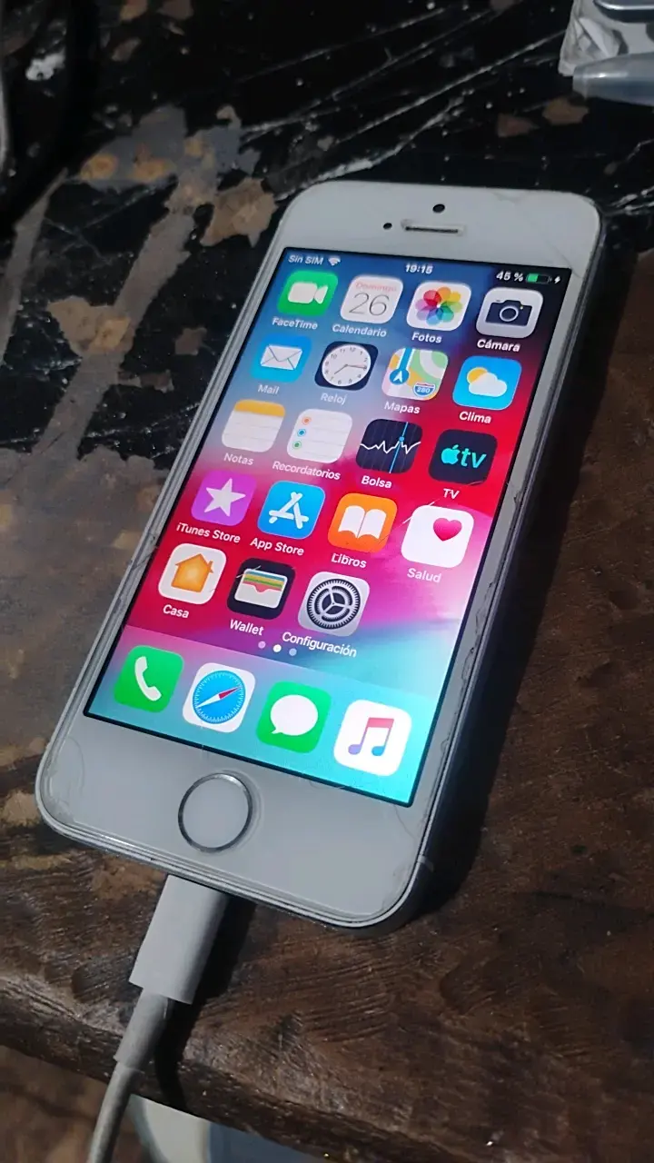 iPhone 5s para reparar o repuesto | Funciona - 1