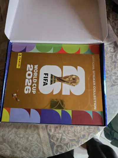 Álbum Panini Mundial FIFA 2026 Tapa dura + Maleta - miniatura 3