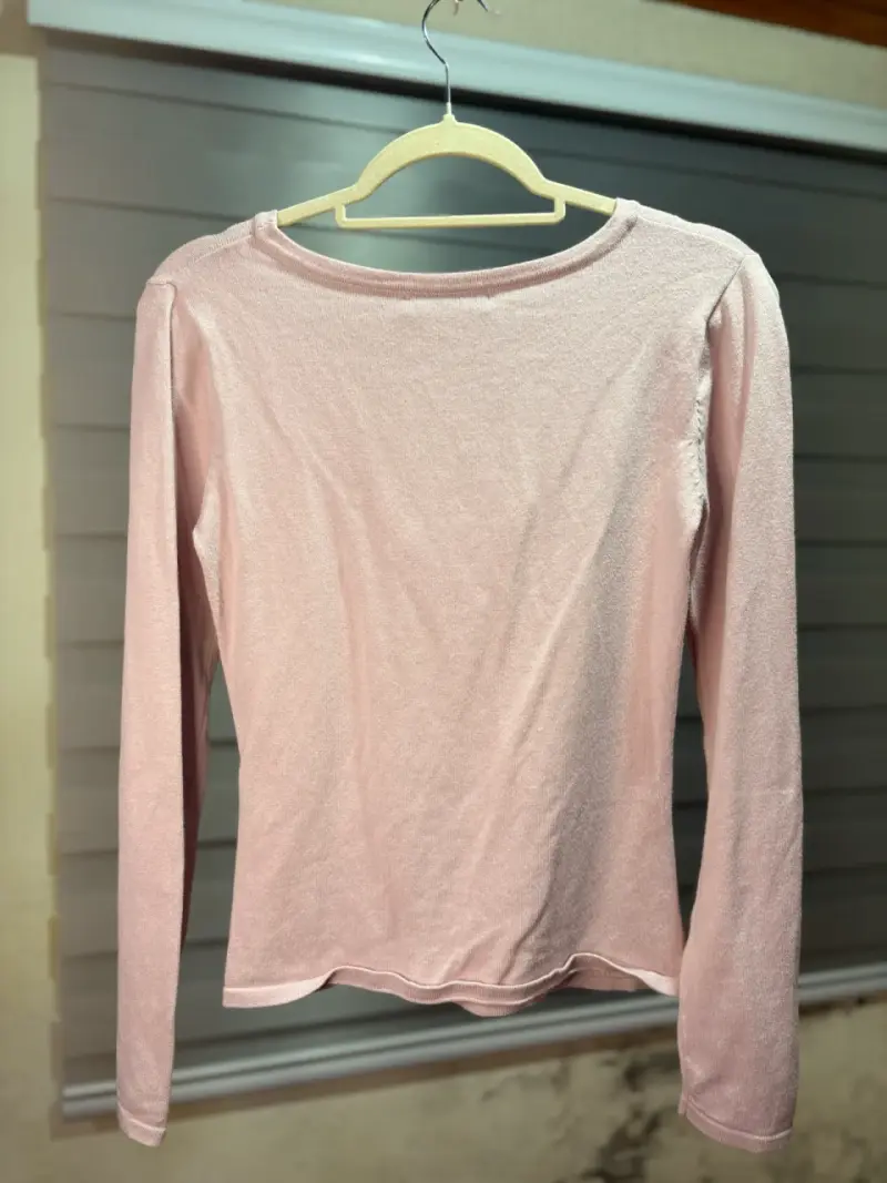 Polera manga larga rosa con escote cruzado - 2