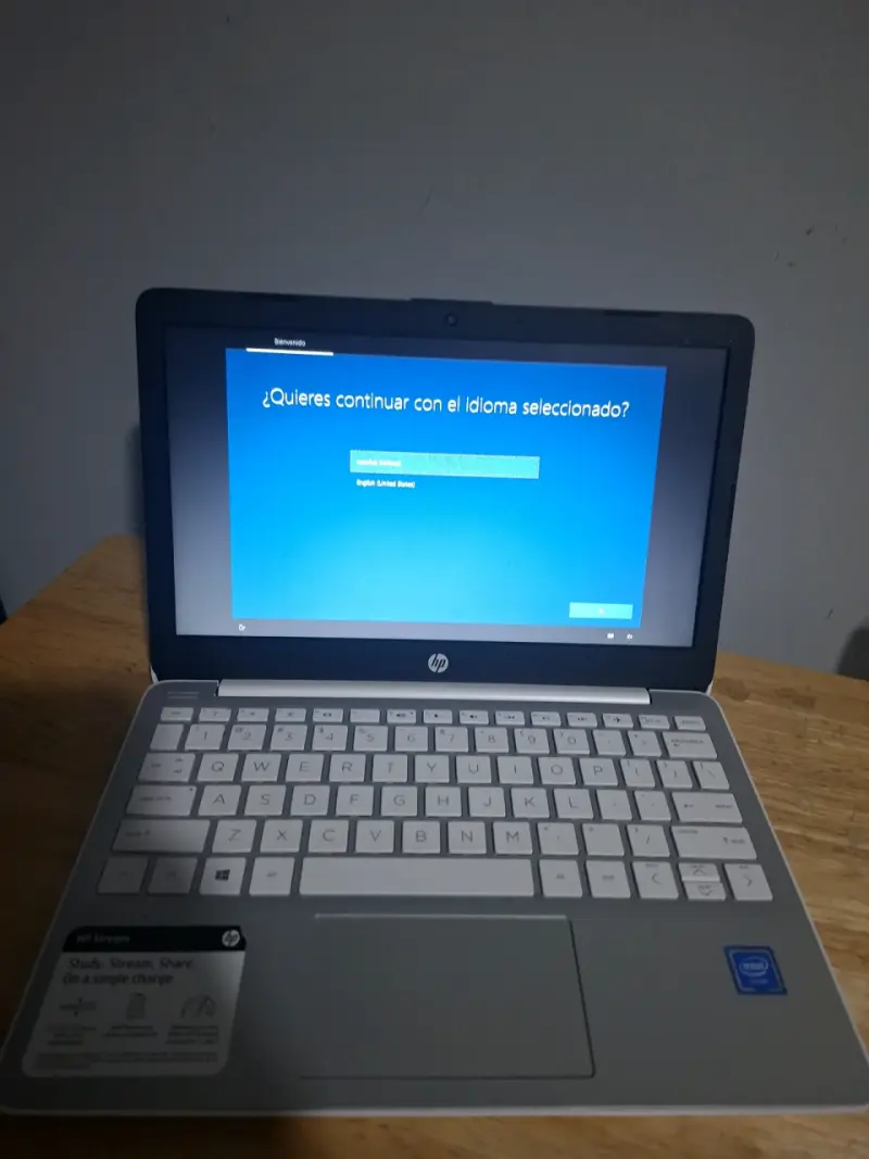 Notebook HP Stream 14 pulgadas con Windows - 1