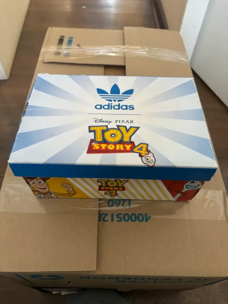 Zapatillas Adidas Continental 80 Toy Story 4. - 3