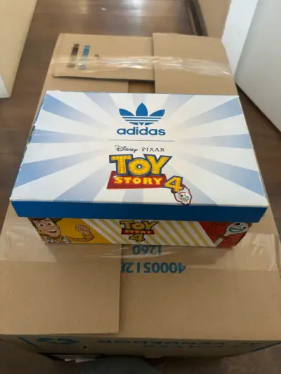 Zapatillas Adidas Continental 80 Toy Story 4. - miniatura 3