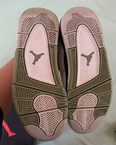 Zapatillas Air Jordan 4 blancas y verdes - miniatura 3