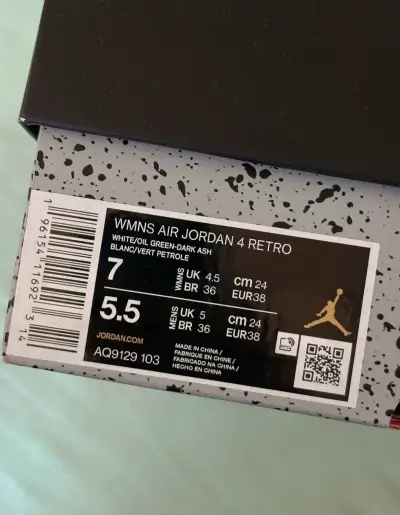 Zapatillas Air Jordan 4 blancas y verdes - miniatura 6