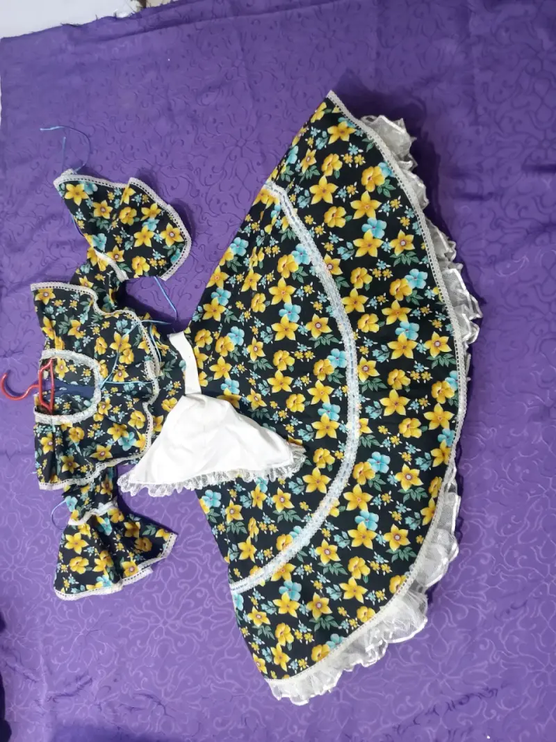 Vestido folclórico de cueca floral para niña - 1
