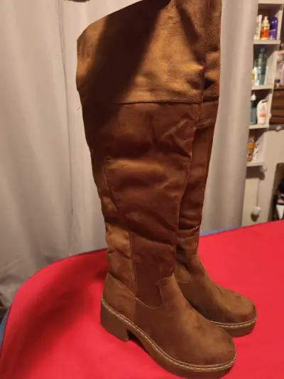 Botas altas de gamuza marrón para mujer - miniatura 2