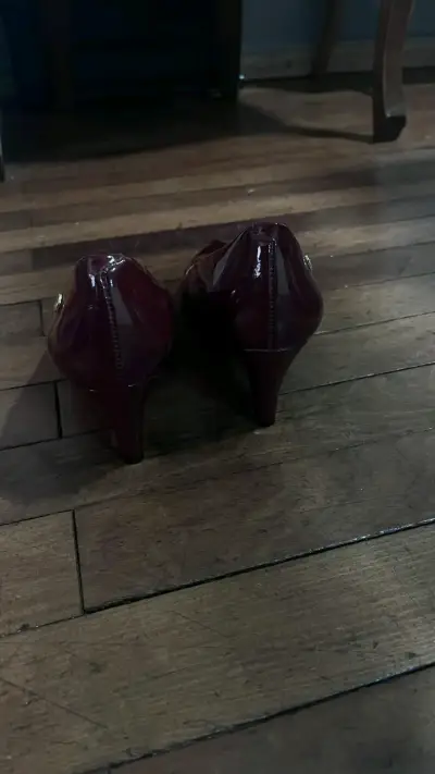 Zapatos de tacón burdeos para mujer - miniatura 3