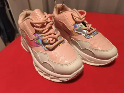 Zapatillas deportivas rosadas - miniatura 3