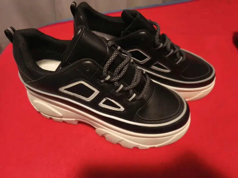 Zapatillas deportivas negras con plataforma - 2