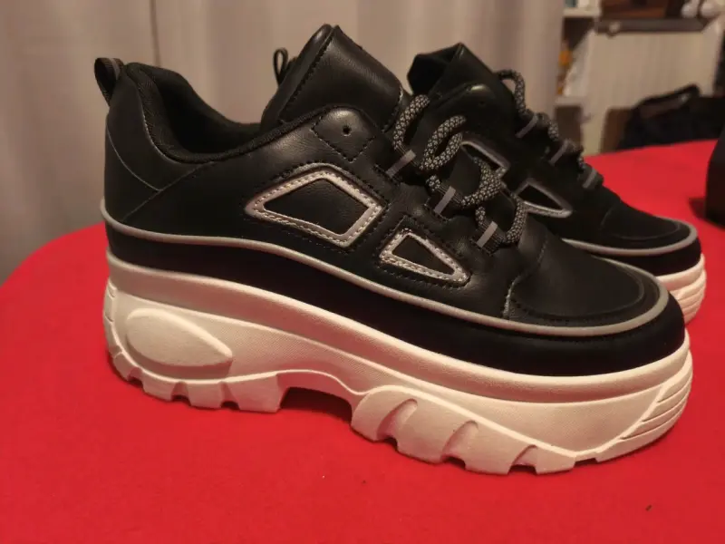 Zapatillas deportivas negras con plataforma - 3