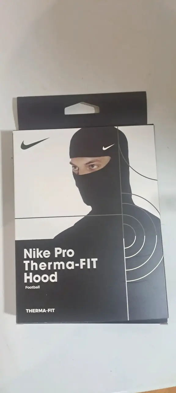 Capucha Nike Pro Therma-FIT para fútbol
