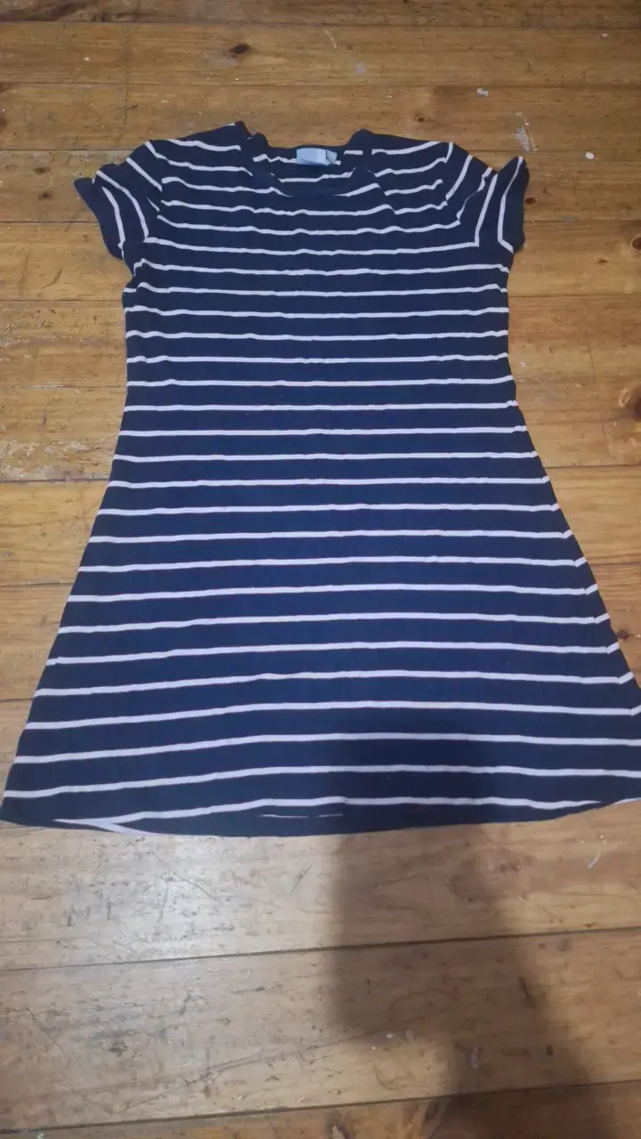 Vestido a rayas azul y blanco para mujer