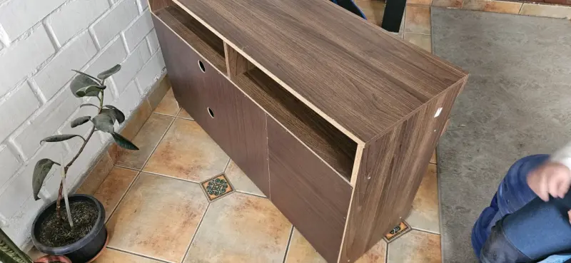 Rack madera oscuro con estantes - 3