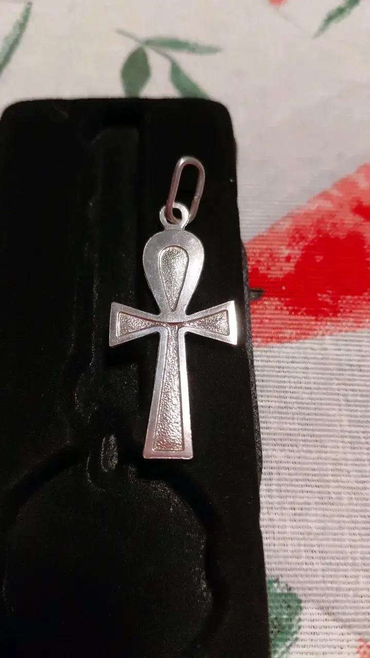Colgante de plata con símbolo Ankh