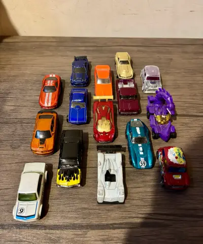 Lote 15 Hotwheels. (Nissan Skyline, Dodge, etc.) - miniatura 2