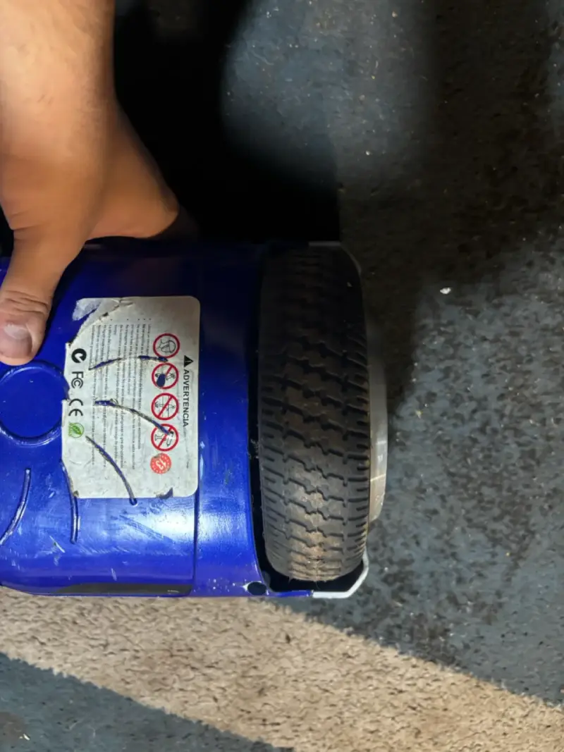 Permuto Hoverboard eléctrico azul con ruedas LED - 5