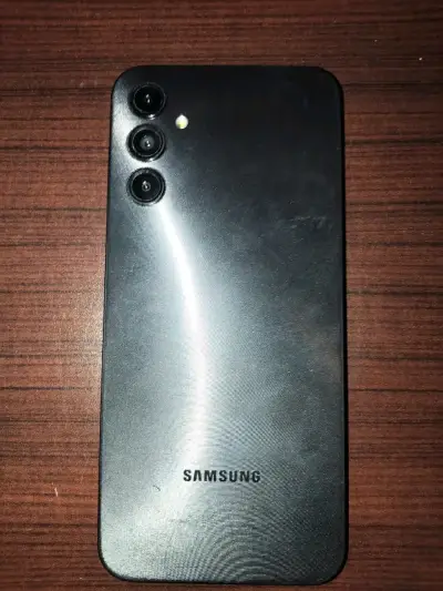 Samsung Galaxy A14 5G en buen estado - miniatura 4