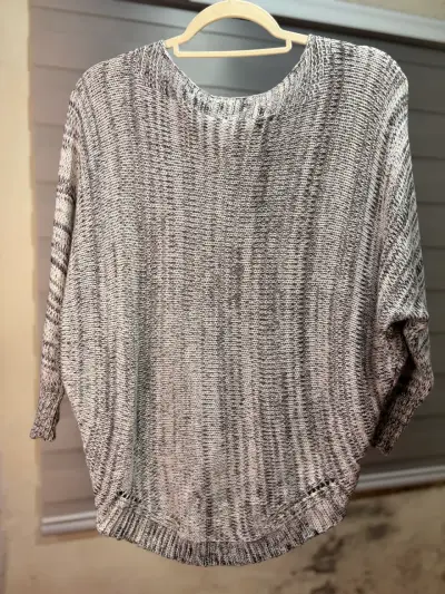 Suéter de punto gris para mujer - miniatura 2