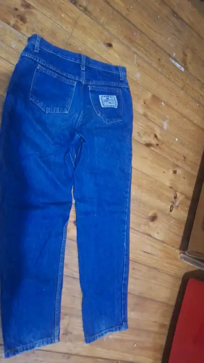 Jeans de mezclilla azul para mujer - miniatura 2