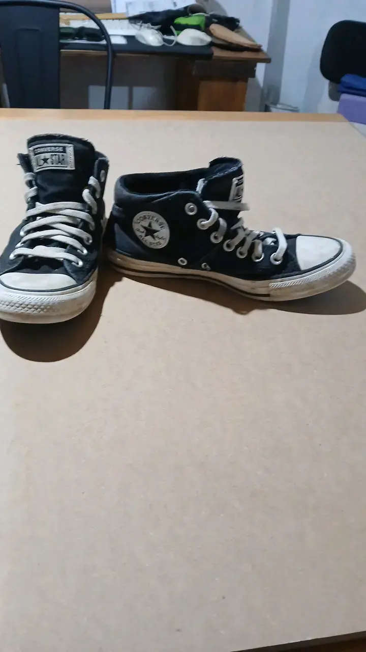 Zapatillas Converse All Star negras usadas - 2