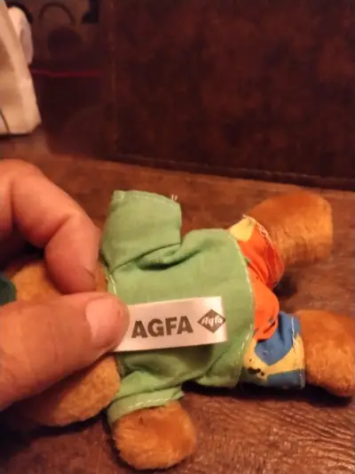 Osito de peluche Agfa con ropa verde - miniatura 2