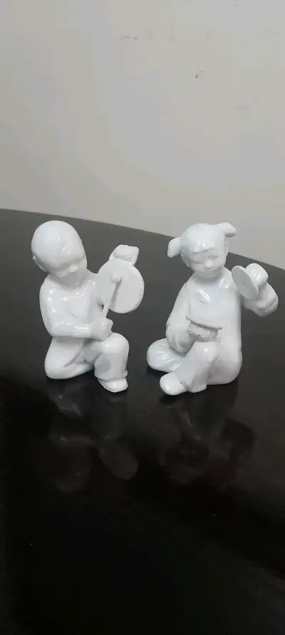Figuras de niños músicos - miniatura 1