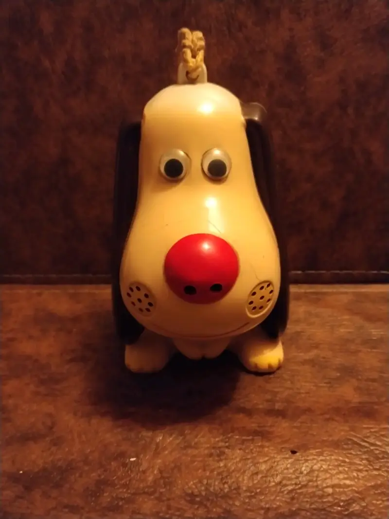 Teléfono vintage en forma de perro con diseño ret - 1