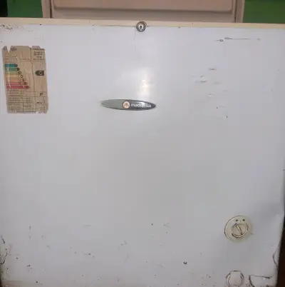 Congelador horizontal Mademsa en buen estado - miniatura 1