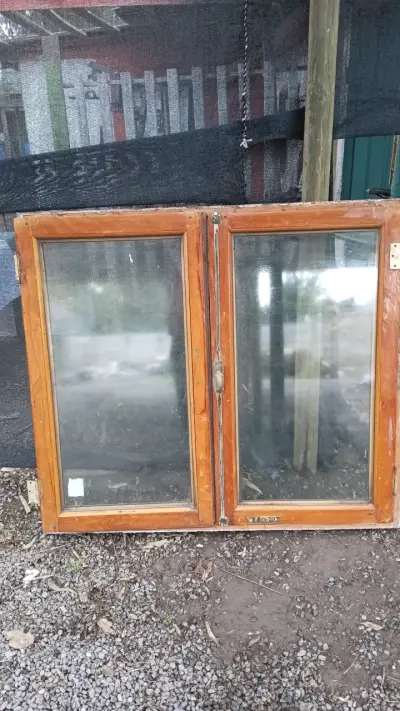 Ventana de madera con vidrio doble hoja - miniatura 1