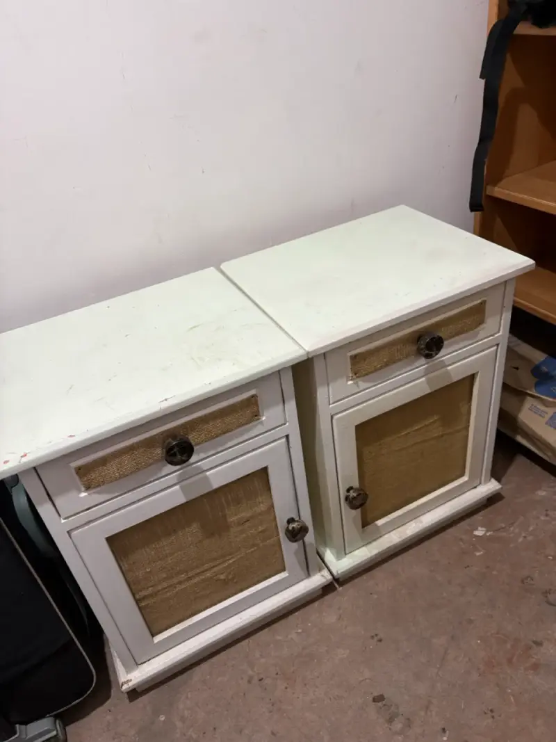 Veladores vintage blancas con cajón - 2