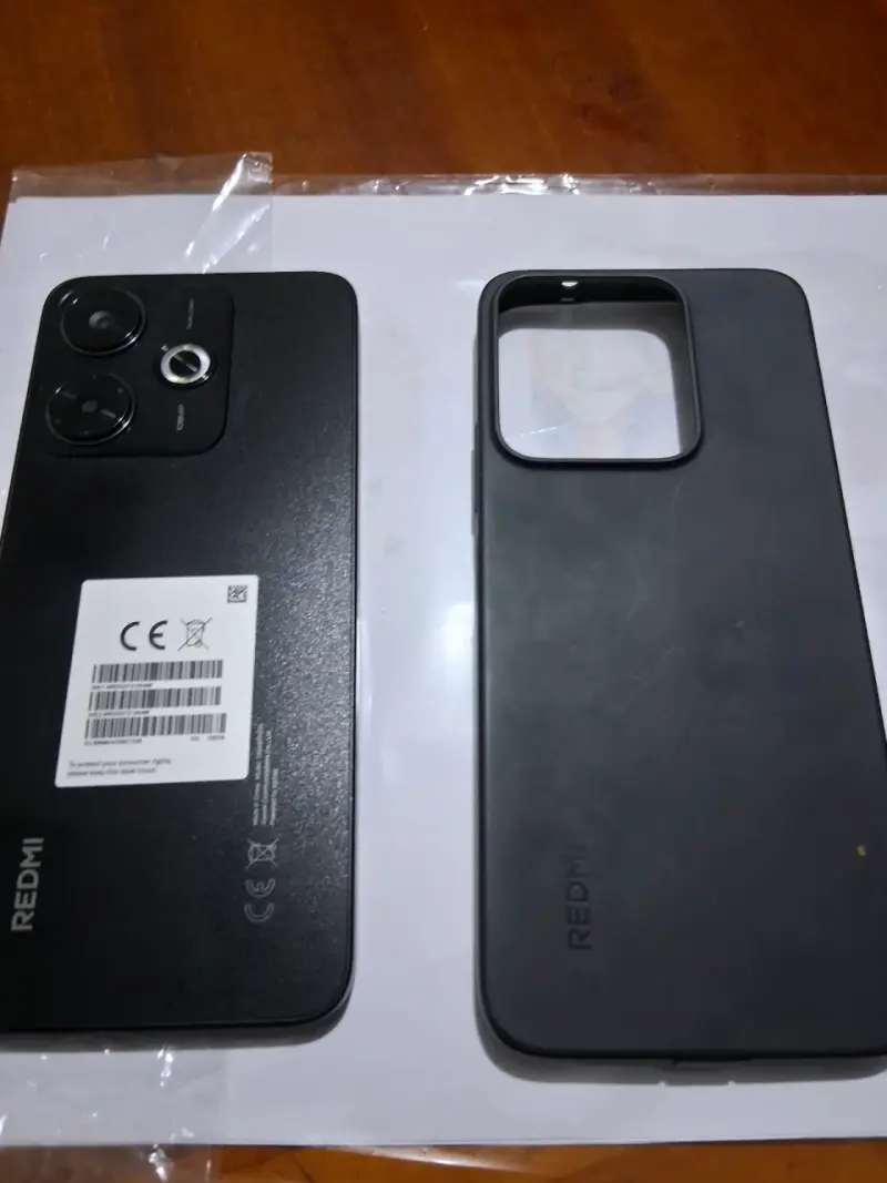 Smartphone Redmi con funda protectora - 1