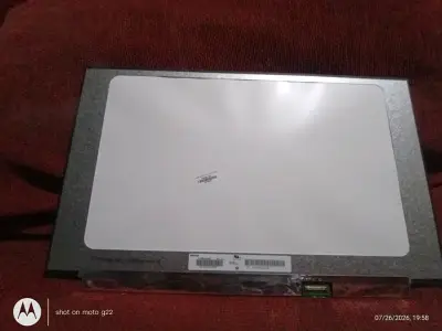 Pantalla LCD para laptop de 15 pulgadas - miniatura 3