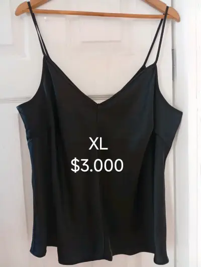 Blusa negra de tirantes talla XL - miniatura 1