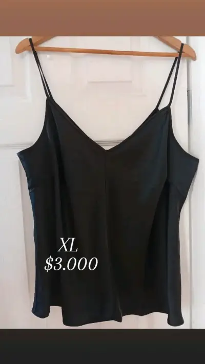 Blusa negra de tirantes talla XL - miniatura 5