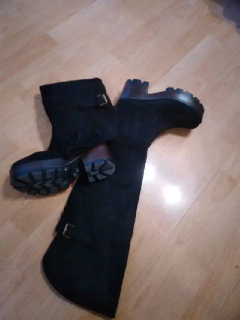 Botas negras de gamuza con tacón grueso - 3