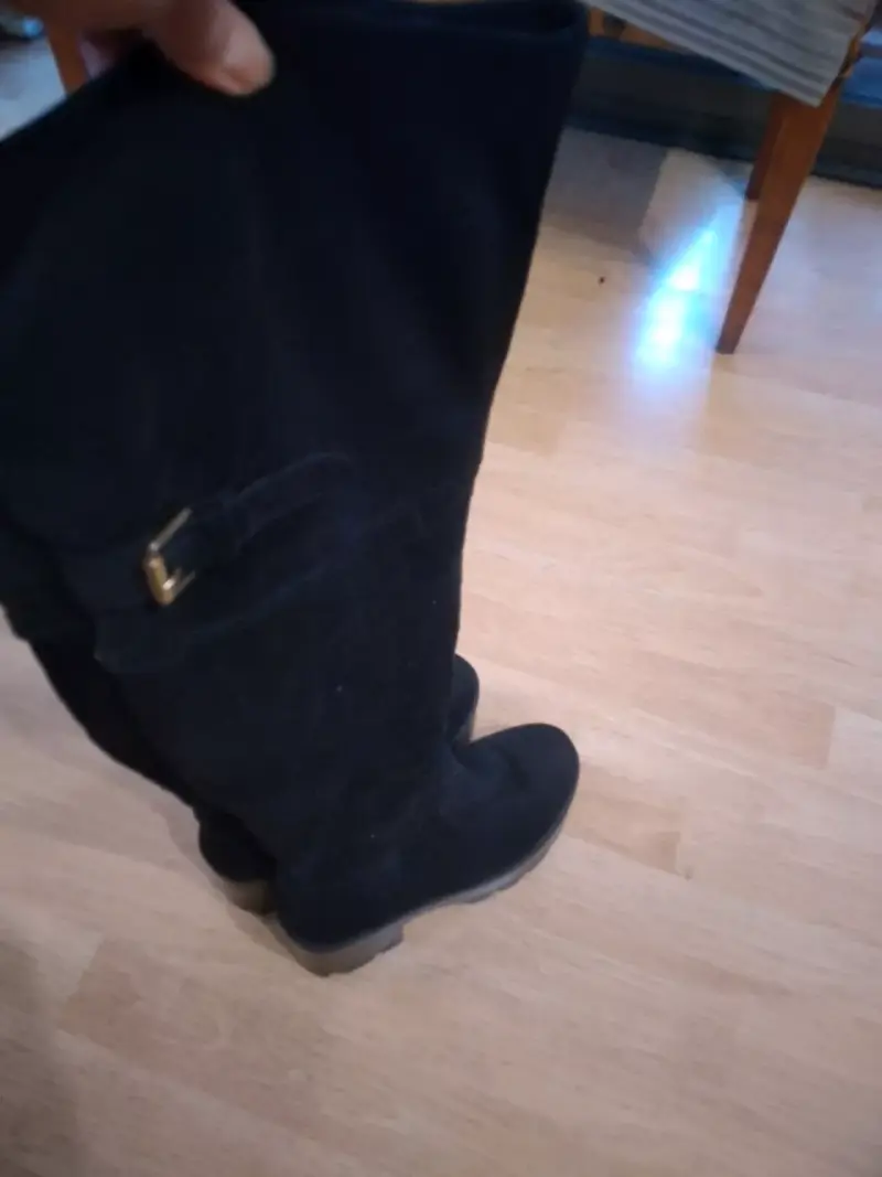 Botas negras de gamuza con tacón grueso - 4