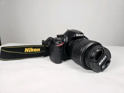 Cámara Nikon D3200 con lente VR 18-55mm - miniatura 1