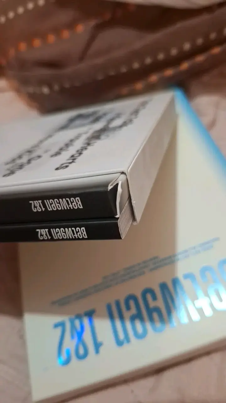 Álbum Between 1&2 de TWICE, 11th Mini Album - 3