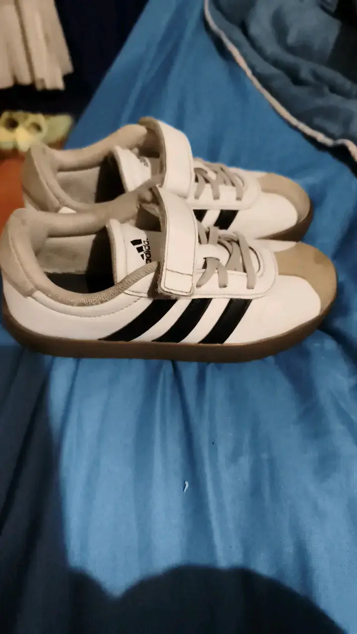 Zapatillas deportivas blancas con velcro para niños - 2