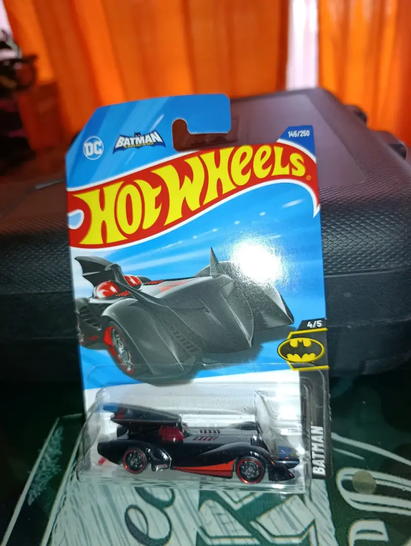 Hot Wheels Batimóvil de colección - 4