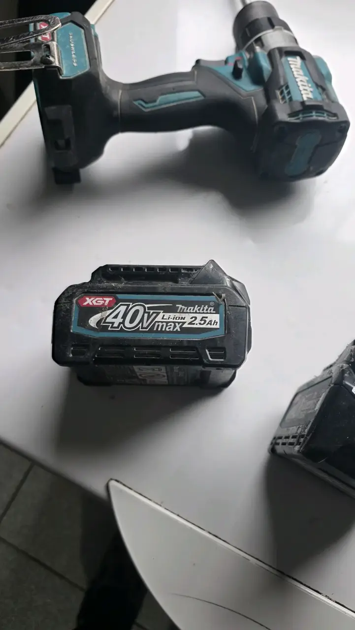 Batería Makita 40V Max 2.5Ah Li-ion - 3
