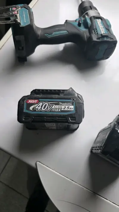 Batería Makita 40V Max 2.5Ah Li-ion - miniatura 3