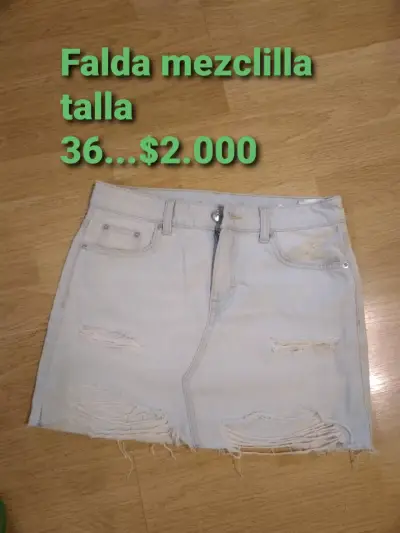 Falda de mezclilla desgastada talla 36 - miniatura 1