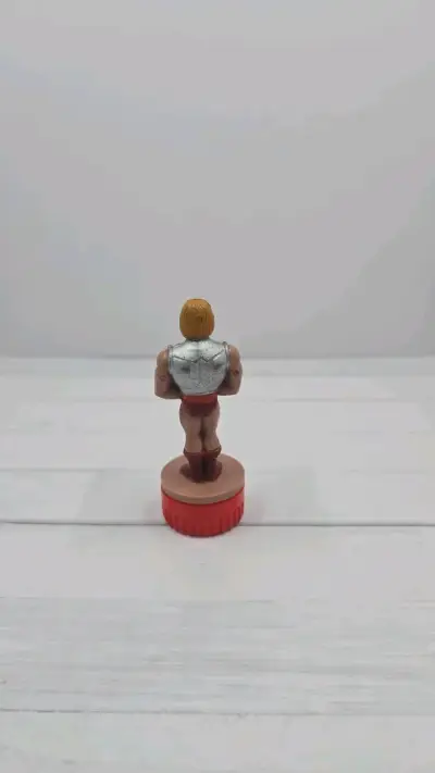 Figura He-Man vintage con sello - miniatura 2