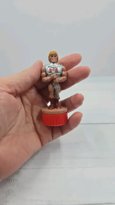 Figura He-Man vintage con sello - miniatura 4