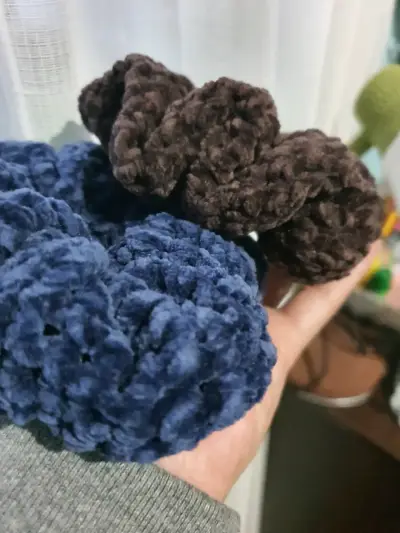 Scrunchie tejido a crochet (colet) - miniatura 3