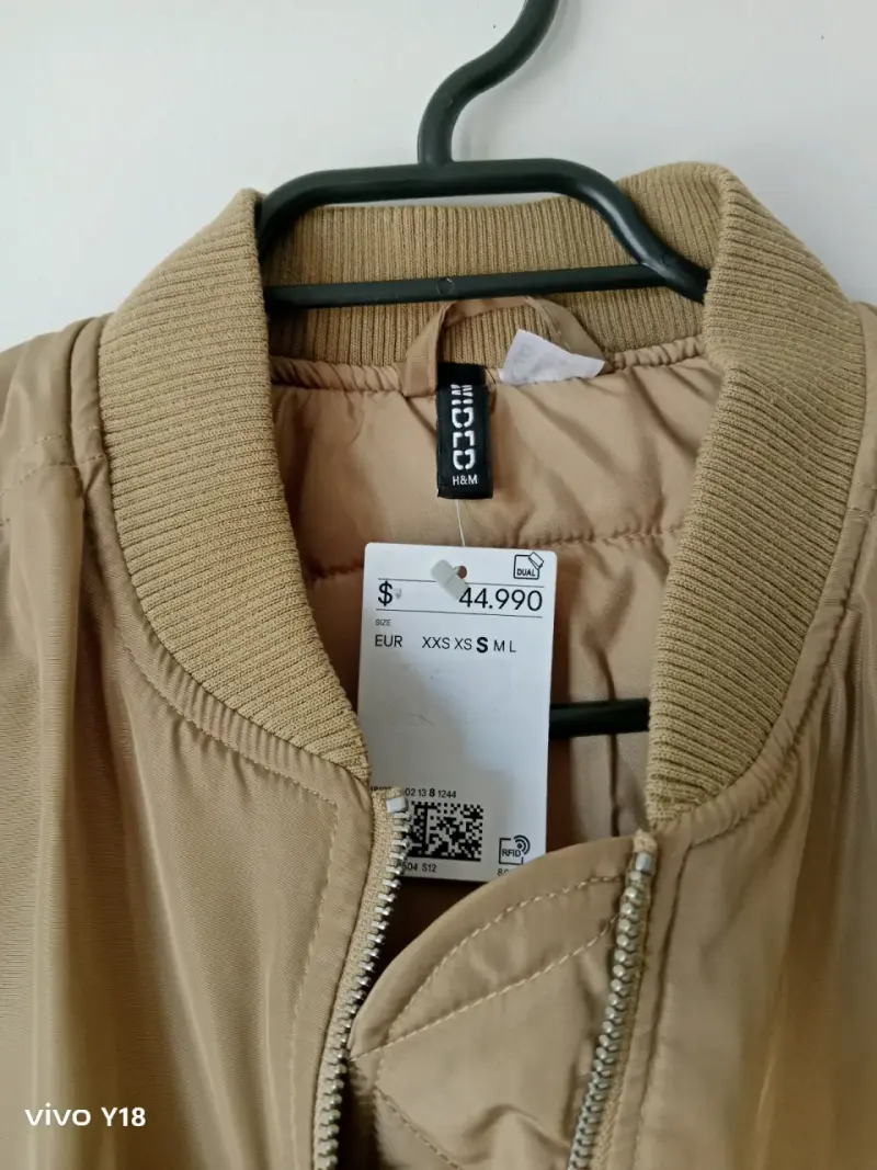 Chaqueta bomber beige H&M - 2