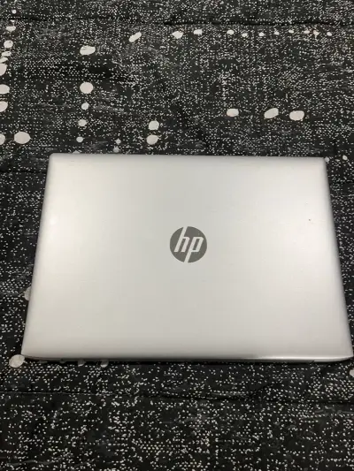 Laptop HP Intel Core i7 en buen estado - miniatura 2